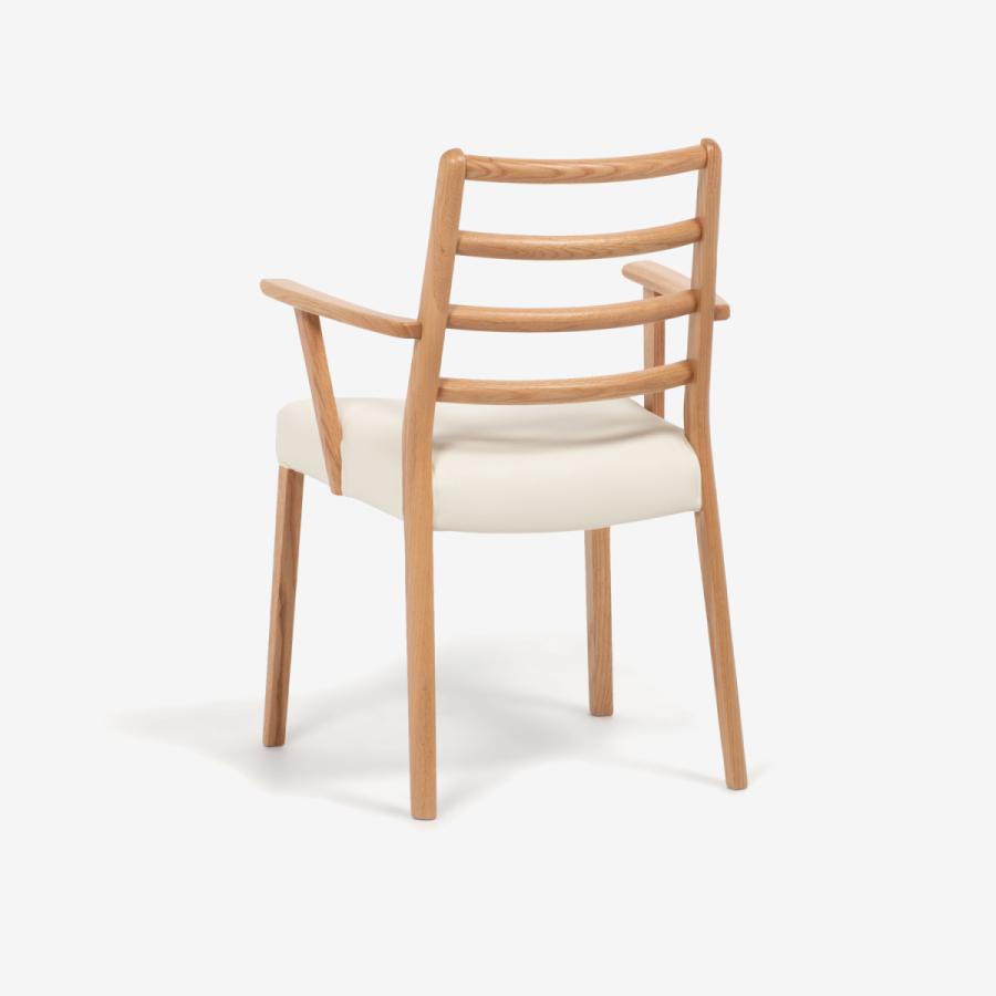 大塚家具 ダイニングチェア（肘付き）シネマ3A レッドオーク材/WO色 張