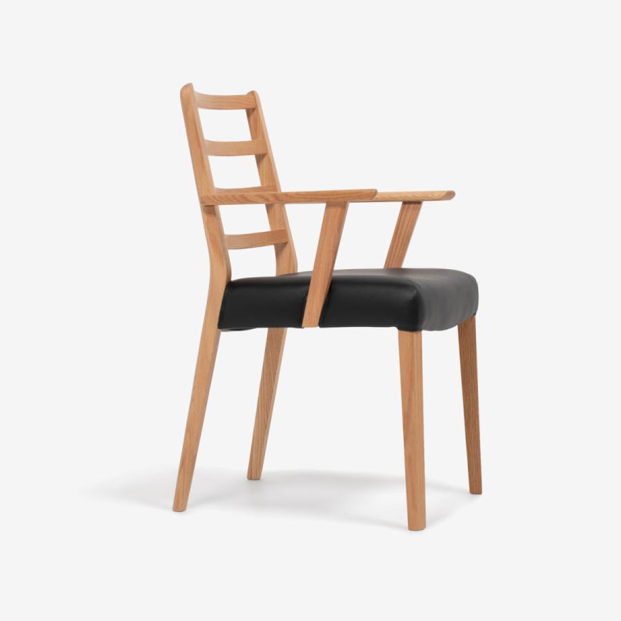 大塚家具 ダイニングチェア（肘付き）シネマ3A レッドオーク材/WO色 張