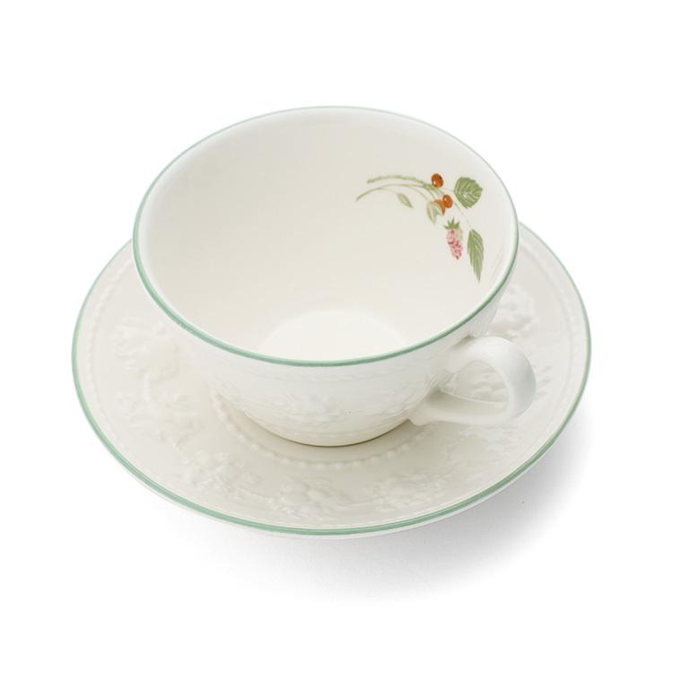 ウェッジウッド フェスティビティ ティーカップ＆ソーサー ラズベリー 食器 陶器 結婚祝い プレゼント ギフト お祝い 贈り物 セール 爆買 | フェスティビティ | 03