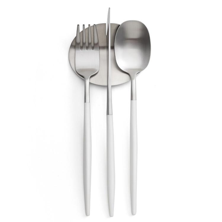 Cutipol クチポール ナウ ホワイト ディナーセット + カトラリー