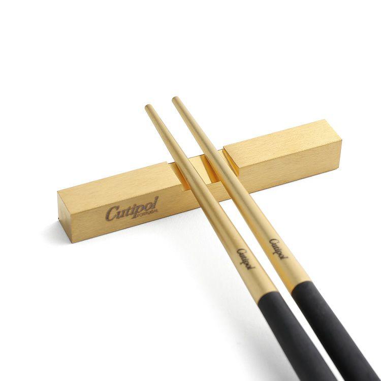クチポール クーベ 箸 + 箸置き 箱付ペアセット マットゴールド Cutipol KUBE 正規販売代理店 ペア カトラリー はし ギフト 結婚祝い 食器セット セール 爆買 | Cutipol | 06