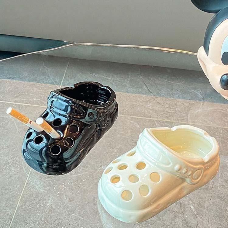 可愛い 灰皿 卓上灰皿 セラミック 灰皿 灰皿 穴付き サンダル 可愛いの穴付きサンダル おしゃれ 卓上 インテリア オフィス 吸煙灰皿 2点セット |  | 01