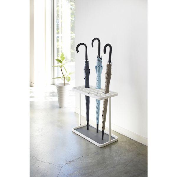 あすつく対応 「直送」 ＴＲＵＳＣＯ KADF-32-W フレームタイプ傘立て　３２本　ホワイト KADF32W | ブランド登録なし | 02