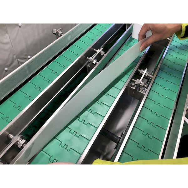 あすつく対応 「直送」 ＳＡＸＩＮ 130AS-20X40 ニューライト粘着テープ静電防止品 基材厚み０．１３ｍｍＸ２０ｍｍＸ４０ｍ 総厚み０．２７ｍｍ 130AS20X40 |  | 03