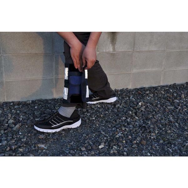 あすつく対応 「直送」 ミズケイ 4100001 ＬＥＤ脚絆「あしピカロール」 |  | 03