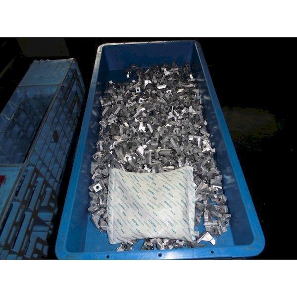 【個人宅配送不可】トラスコ TRUSCO TKK-1000-18L 直送 代引不可 クレイ系乾燥剤不織布 1000g 10個入 1斗缶 TKK100018L |  | 06