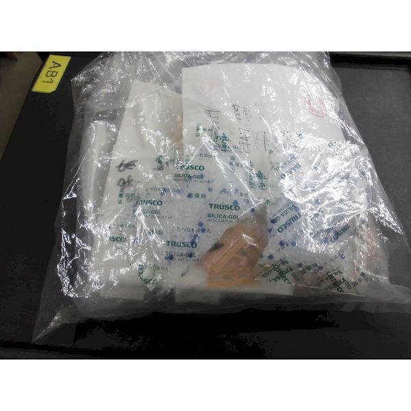 【個人宅配送不可】トラスコ TRUSCO TSG-5A-18L 直送 代引不可 A型シリカゲル 5g 吸湿・使い捨て型 1600個入 コバルト入 1斗缶 TSG |  | 06