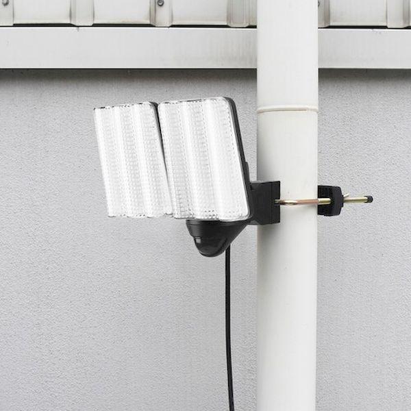 大進 DLA-17T200 コンセント式LEDセンサーライト2灯式 DLA17T200 |  | 09