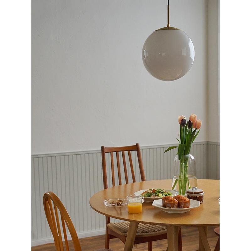 ガラスペンダントライト 球形 ホワイト・クリーム HS3370 LOSKA 真鍮 LOSKA pendant light L white | AXCIS ONLINE