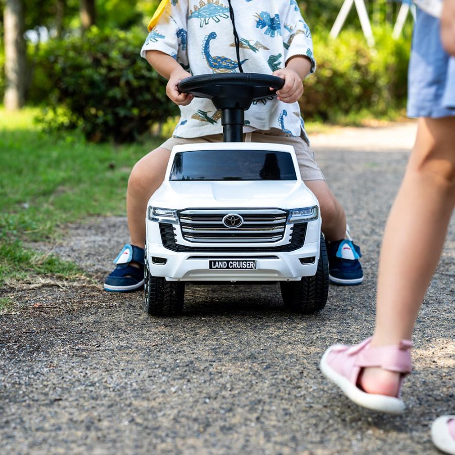 数量限定 ランドクルーザー300 乗用玩具 足蹴り 3歳 子供 プレゼント 足けり ランクル 音が鳴る 車 乗り物 のりもの スマホ接続可能_10