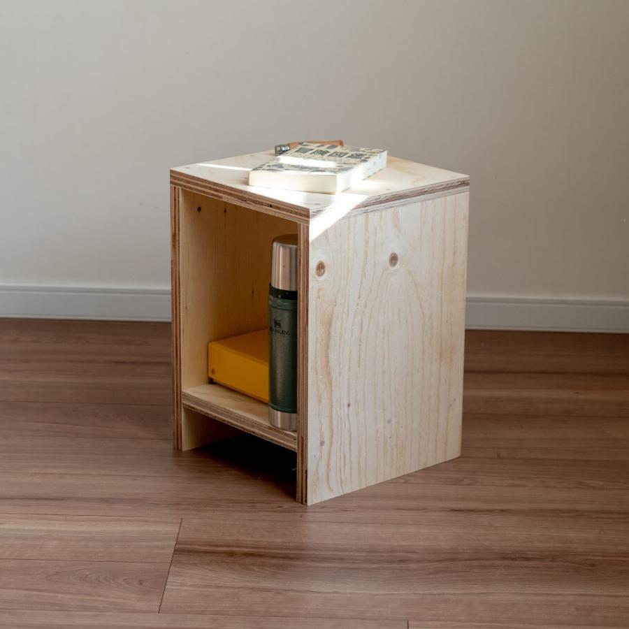 図工室の椅子 スツール stool ベンチ 木製 収納 工作 雑誌 踏み台