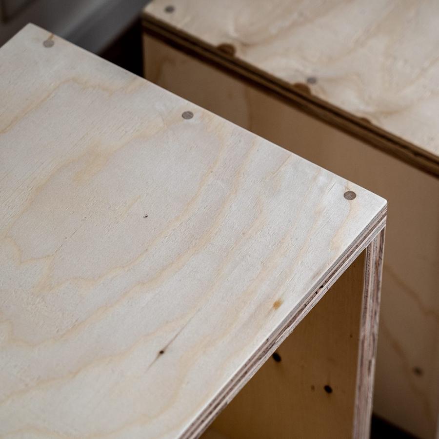 図工室の椅子 スツール stool ベンチ 木製 収納 工作 雑誌 踏み台