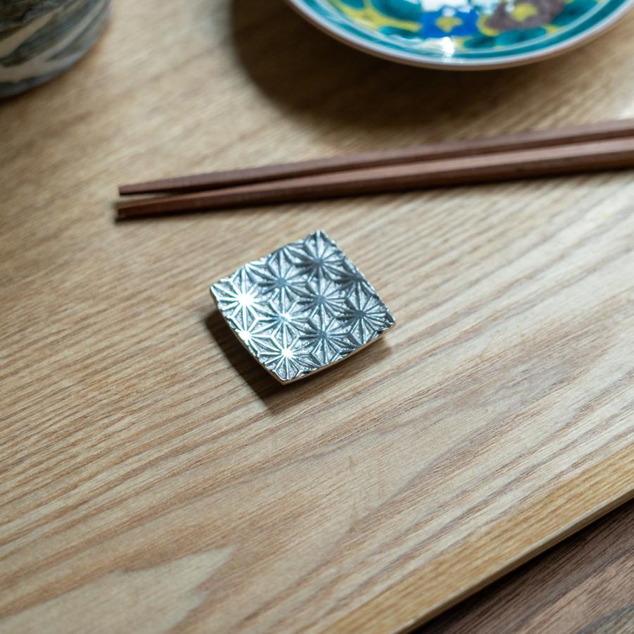 炭谷三郎商店 博鳳堂 お箸置き 吉祥紋様 錫 七宝 亀甲 : イエノLabo