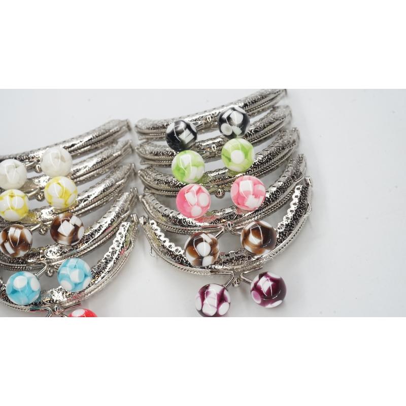 0102 がま口 口金 ハンドメイド 手芸 金属 パーツ 大玉 ガラス カラフル 幅約8.5cm 10個セット 資材 手作り 材料 素材 作製 裁縫 ガラス ゲンコ 縫い付けタイプ |  | 01