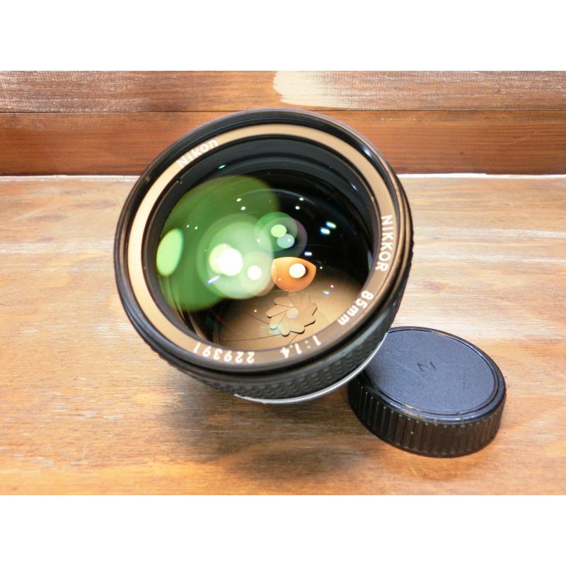 7301 良品 Nikon Ai-s NIKKOR 85mm 1.4 | ニコン