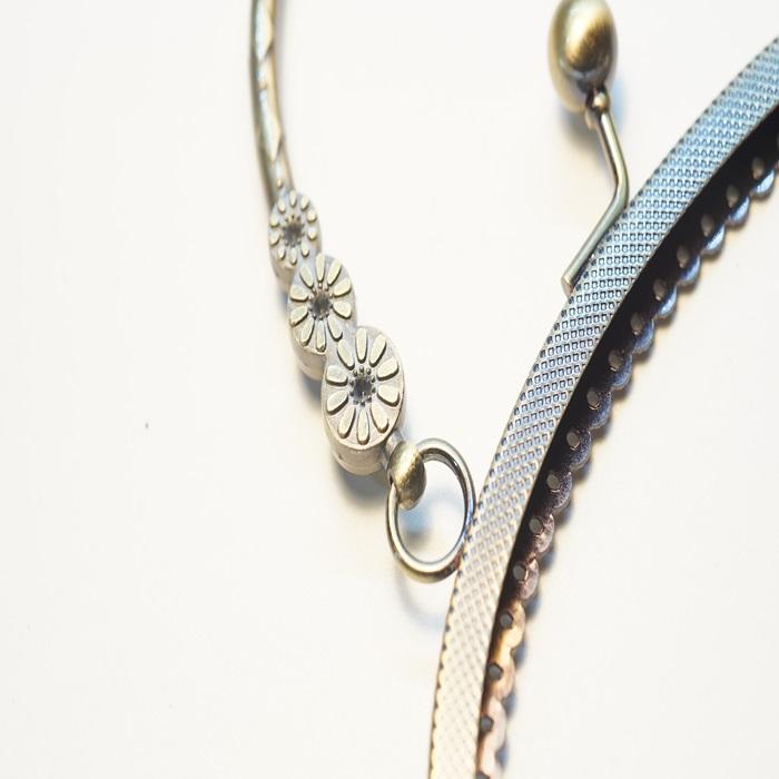 0096 がま口 口金 ハンドメイド 手芸 金属 パーツ ブロンズA 幅約16.5cm 3個セット 資材 手作り 材料 素材 作製 財布 印鑑ケース 小銭入れ 裁縫 縫い付けタイプ |  | 03