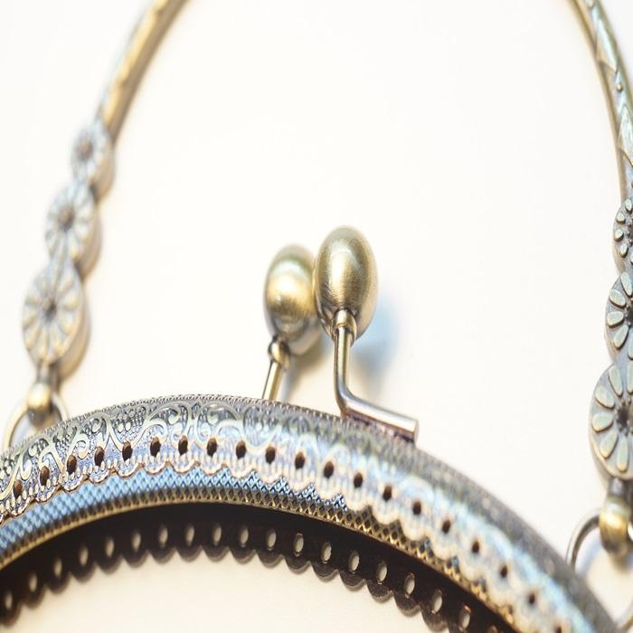 0096 がま口 口金 ハンドメイド 手芸 金属 パーツ ブロンズA 幅約16.5cm 3個セット 資材 手作り 材料 素材 作製 財布 印鑑ケース 小銭入れ 裁縫 縫い付けタイプ |  | 05