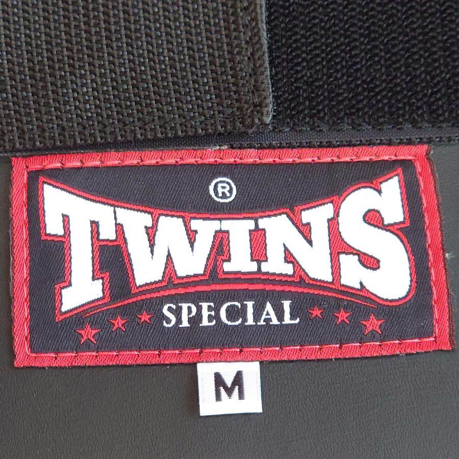 Twins レッグガード 合皮製(PU) : アイ・エフ・ファイターズ Twins レッグガード 合皮製(PU) : アイ・エフ・ファイターズ