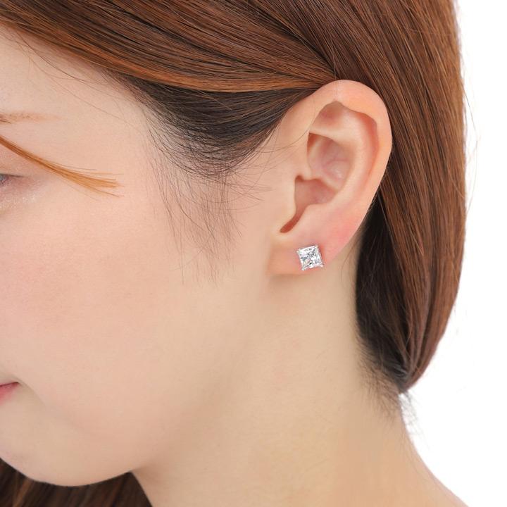 SWAROVSKI（スワロフスキー） ピアス 一粒ジュエリー スクエア型