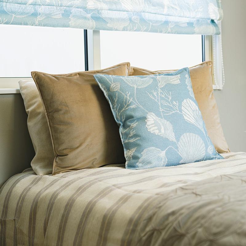 210系  ⭐️ 6枚セット ⭐︎ 白い 花柄 クッションカバー 水彩画風 クッション カバー【 ホワイト 】サイズ 45×45 日本製 1点限り