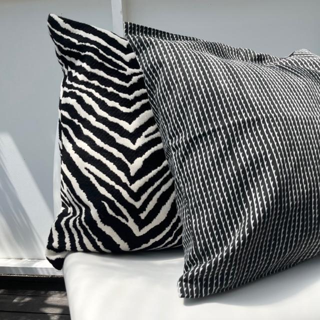 artek（アルテック） キャンバスクッションカバー 50×50cm ブラック
