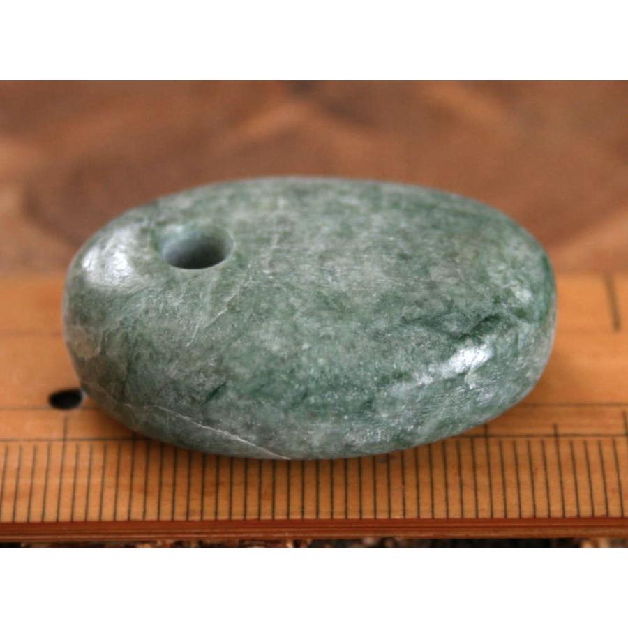 糸魚川翡翠大珠 C01852 Sou 作 35mm*25mm*10mm 糸魚川 ひすい 大珠 