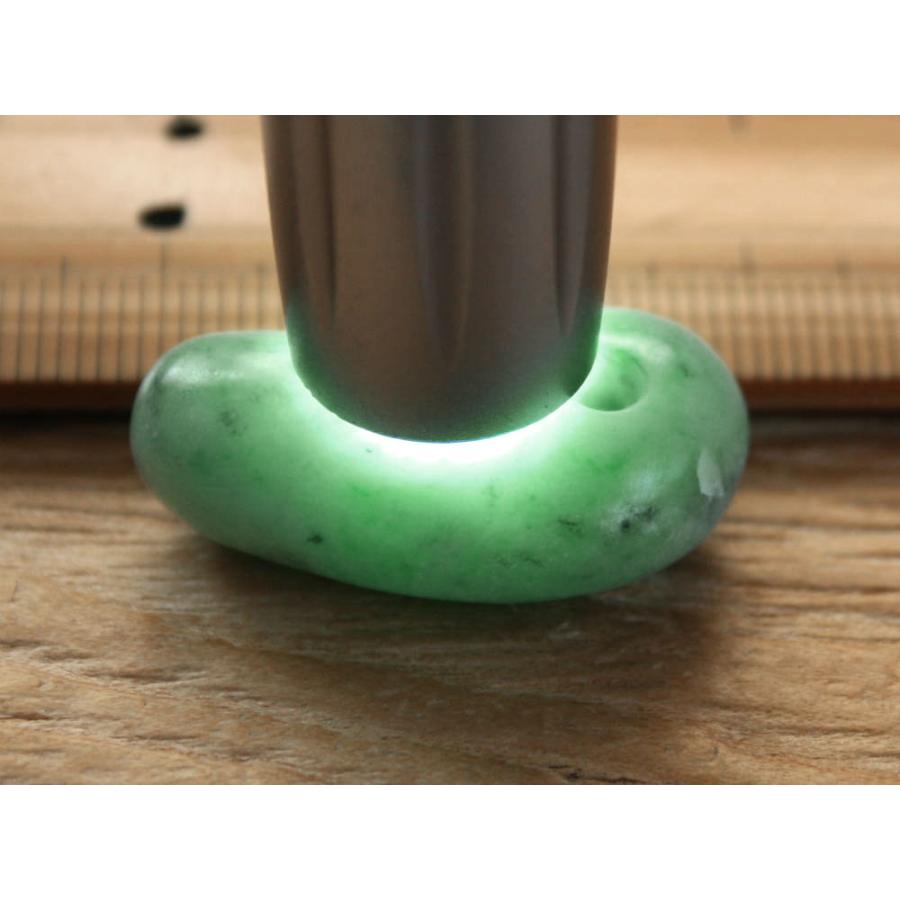 糸魚川翡翠勾玉 M09243 和工房 作 29.8mm*15mm*10.8mm 糸魚川産 ひすい 勾玉 魔除け パワーストーン お守り |  | 05