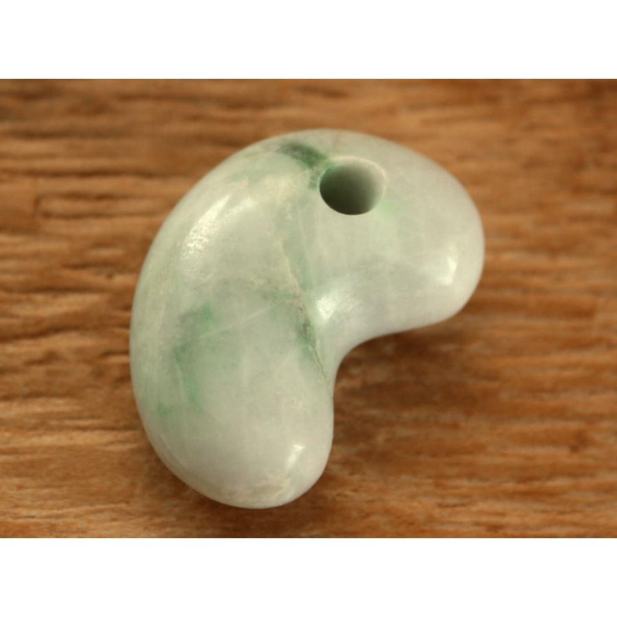 糸魚川翡翠勾玉 M09326 和工房 作 28.9mm*19mm*11mm 糸魚川産 ひすい