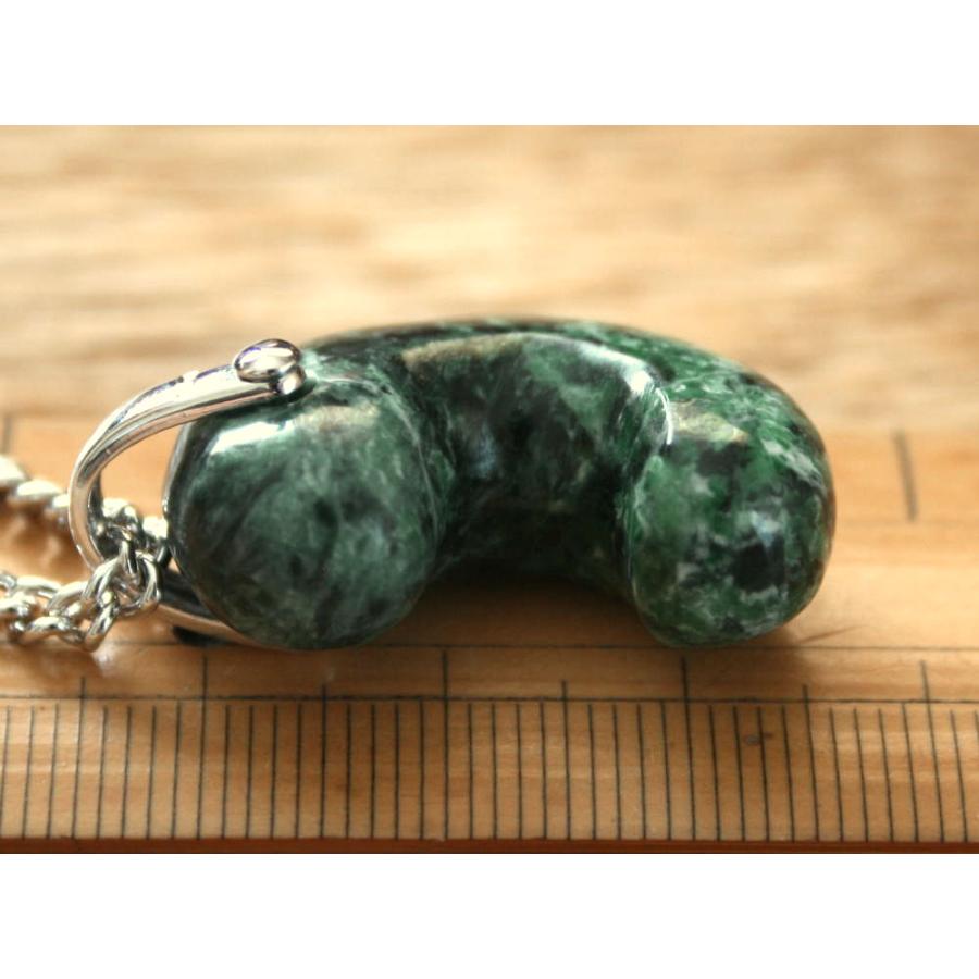 糸魚川翡翠勾玉 M09687 日本ヒスイ鉱業 制作 27mm*17.5mm*10mm 糸魚川