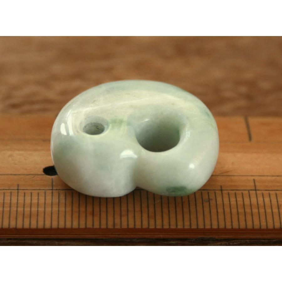 糸魚川翡翠異形勾玉 M09771 清山 作 24.5mm*21mm*9mm 糸魚川産 ひすい 異形勾玉 お守り 魔除け パワーストーン |  | 04