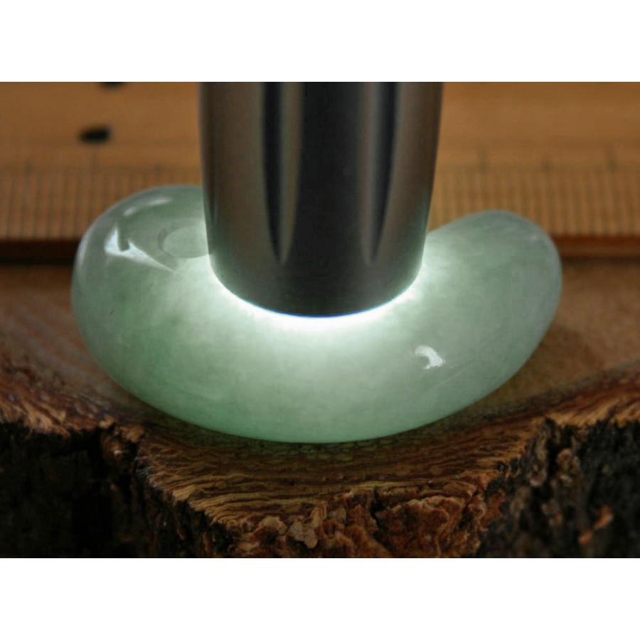 糸魚川翡翠勾玉 M10345 SeaVer 作 35mm*21mm*11mm 糸魚川産 ひすい