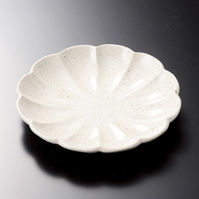 和食器 白うのふ花びら取 丸皿 16 6 2 5cm プレート うつわ 陶器 おうち ごはん カフェ おしゃれ 軽井沢 春日井 S うつわおさらナビshokkiショッキィ 通販 Yahoo ショッピング
