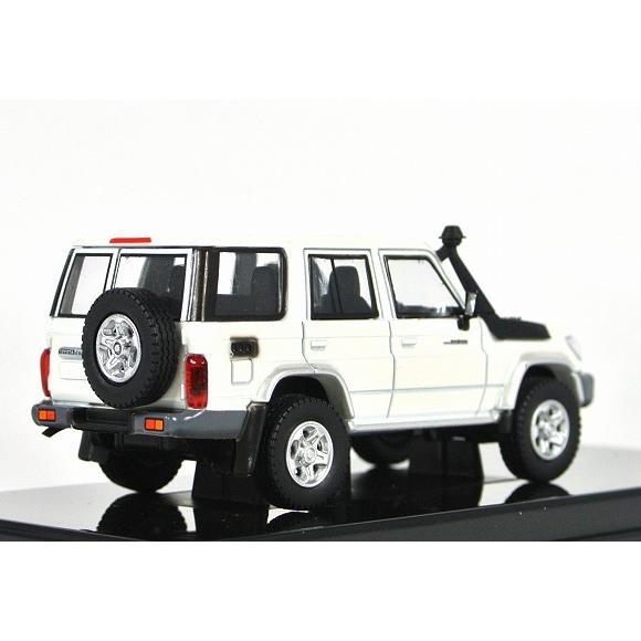 トヨタ ランドクルーザー 76 フレンチ バニラ RHD (右ハンドル トヨタ ランドクルーザー 76 フレンチ バニラ RHD (右ハンドル
