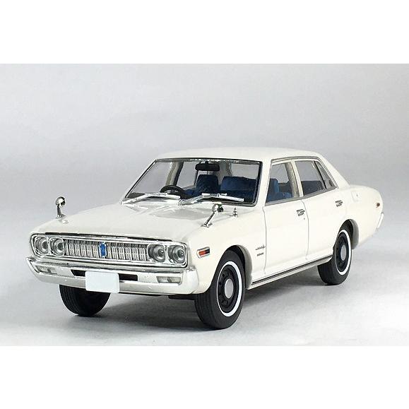 絶版☆LV-N43 08a 日産 セドリック スタンダード 1973年式 (白) トミカ