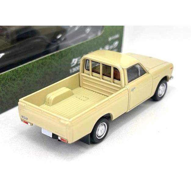トミーテック LV-195d ダットサン 1300 トラック (薄茶)フィギュア付