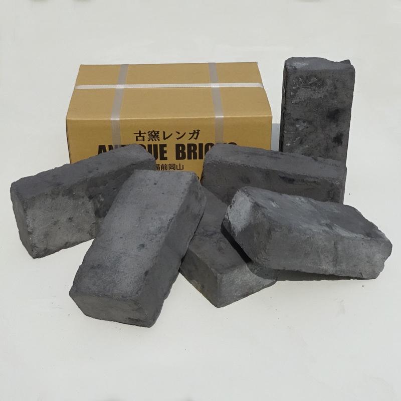 ただいまお取引中です。アンティーク　レンガ　れんが　いぶし　黒　エクステリア　造園　庭 レンガ タイル ブロック アンティークレンガ いぶしブラック6個送料込
