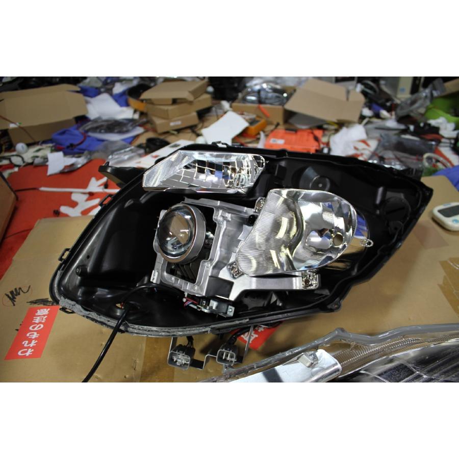 ☆トヨタ ノア エスクァイア 80系 ZRR80 前期用 イカリング、HDSMD LED