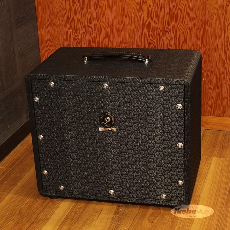 Bogner 112 Cube Cabinet Closed Back/Dual Ported Comet Salt & Pepper Gold Piping[16Ω仕様]｜ikebe-revole｜02