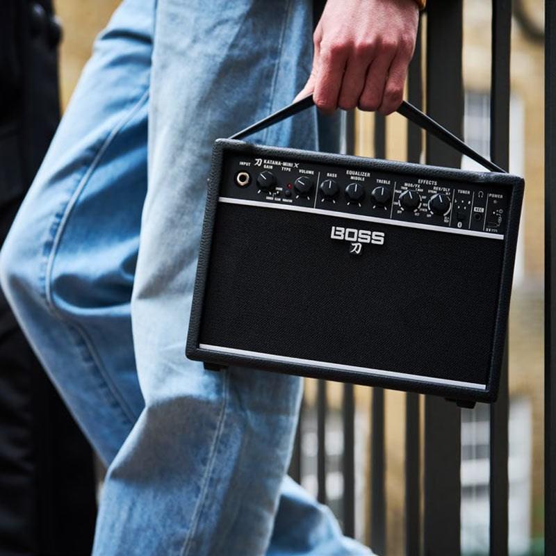BOSS KATANA-MINI X（カタナ ギターアンプ ボス）