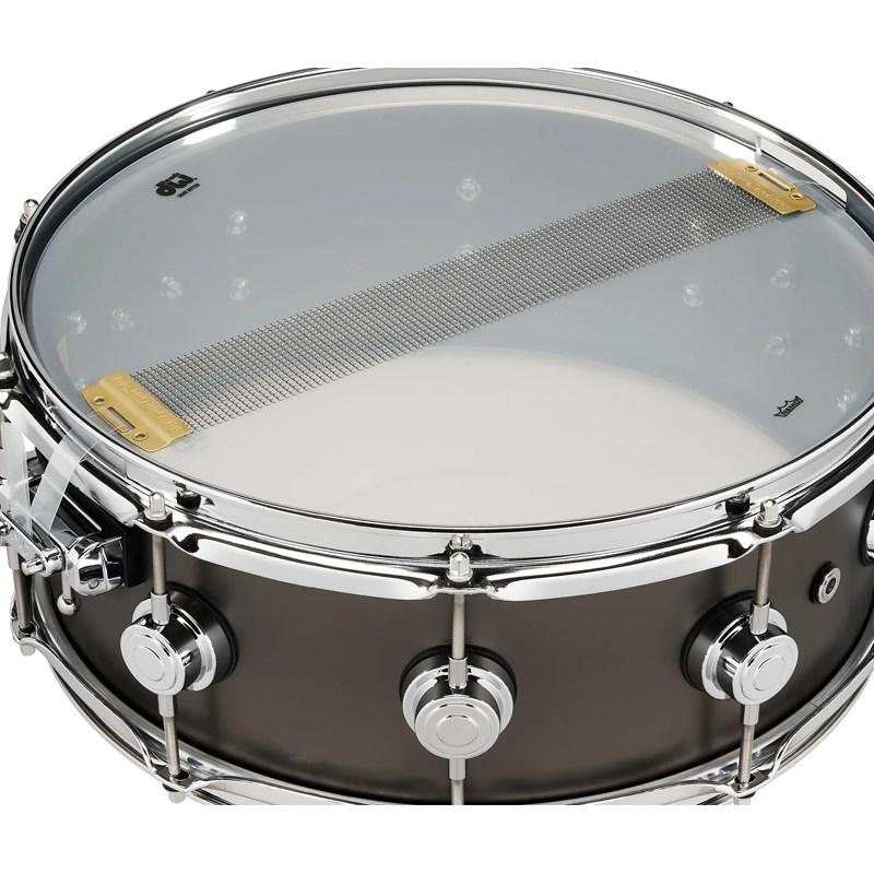 dw DRVD5514SVCBK [Collector's Satin Black over Brass Snare 14''x5.5'']_5