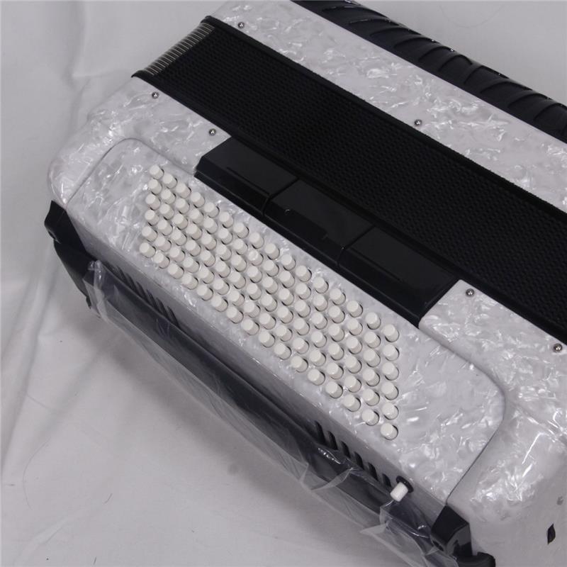 Parrot New  37K96BS PW パールホワイト 国内限定モデル アコーディオン 37鍵盤 96ベース M.M.L ピアノ式 パロットの画像