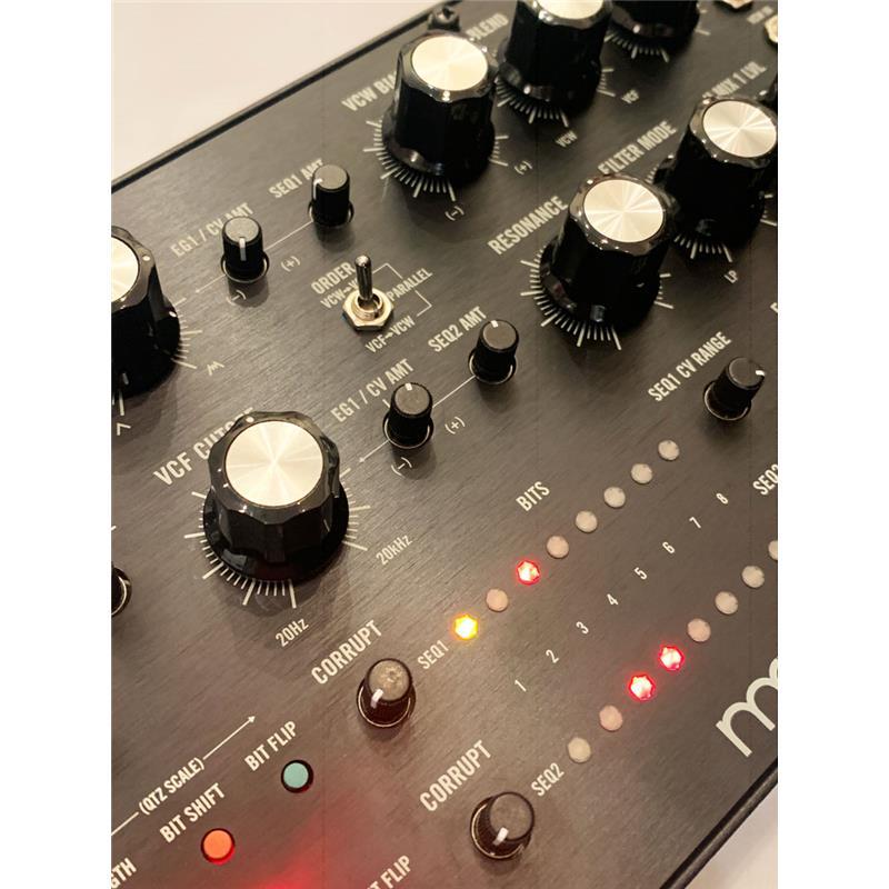 MOOG（モーグ） moog Labyrinth ラビリンス 【展示入替特価品】 (セミ