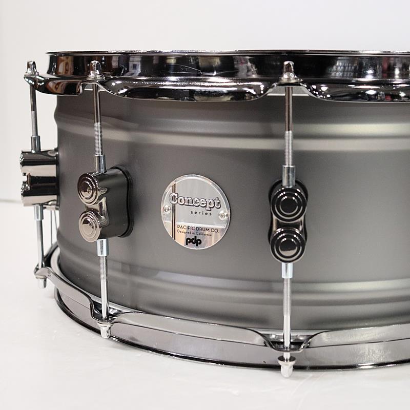pdp by DW PDSN6514SSBNB [Concept Black Nickel over Brass Snare