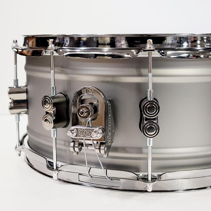 pdp by DW PDSN6514SSBNB [Concept Black Nickel over Brass Snare