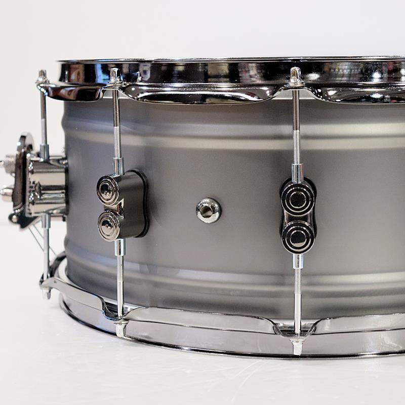 pdp by DW PDSN6514SSBNB [Concept Black Nickel over Brass Snare