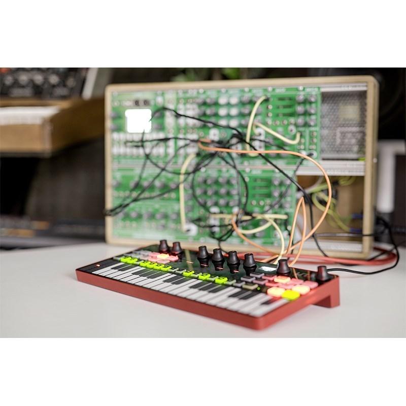 IK Multimedia IK Multimedia UNO Synth Pro Desktop : イケベ楽器店