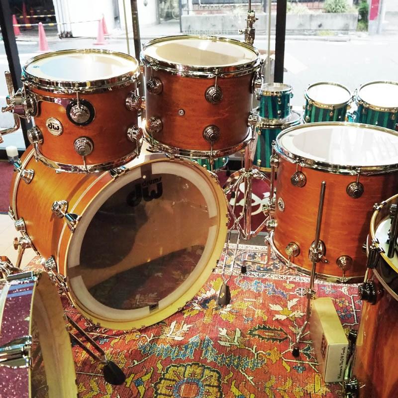 dw Collector's Pure Maple 4pc Drum Kit [BD22，FT16，TT12&10