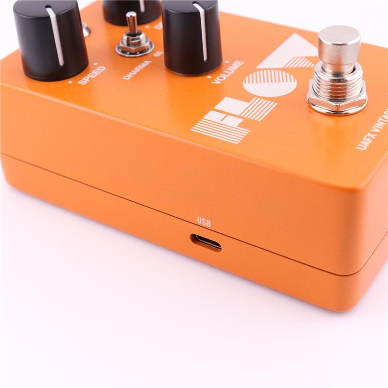 【美品】UAFX VINTGE TREMOLO FLOW(トレモロ) Universal Audio 【B級特価】UAFX Flow Vintage Tremolo