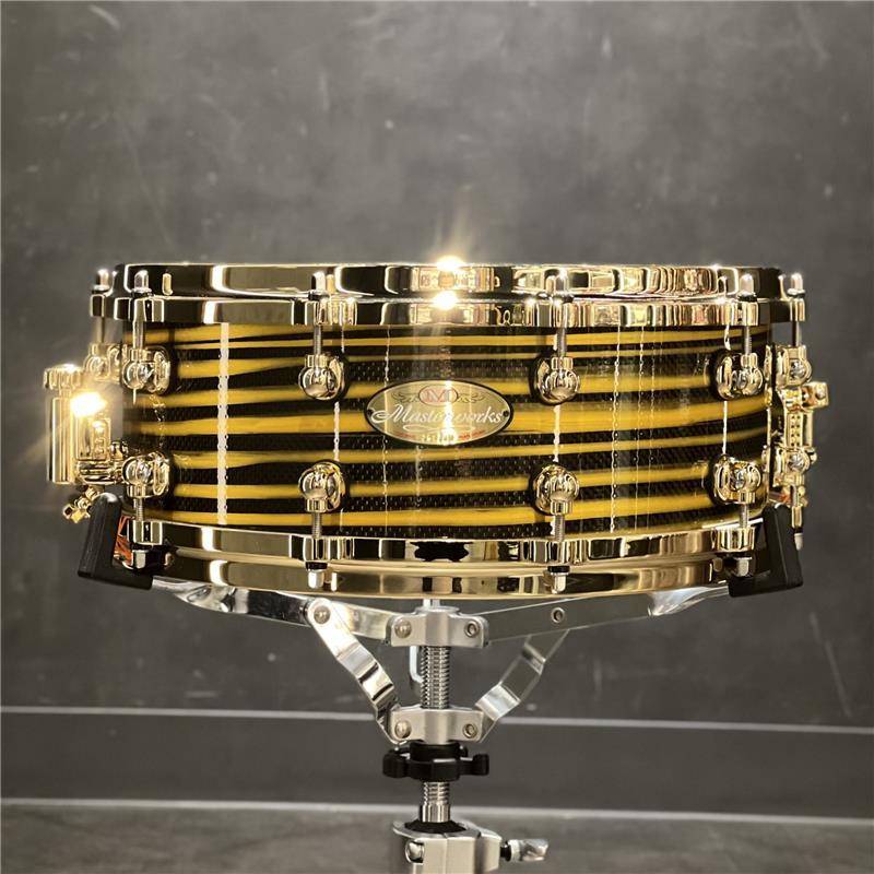 Masterworks Snare Drum 14×5.5 -Gold Swirl on Black Carbon Pearl