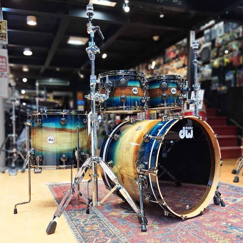 dw 【受注生産品/納期約6か月、ご注文受付中！】Collector's SonicPly 4pc Drum Kit [BD22，FT16，TT12&10 / Natural to Quick Royal Blue Bu... |  | 01